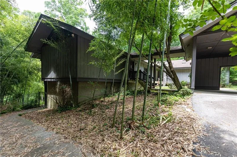 1165 W Garmon Road, Atlanta, Georgia 30327, 4 Bedrooms Bedrooms, ,3 BathroomsBathrooms,Residential,Sold,1165 W Garmon Road,6900504