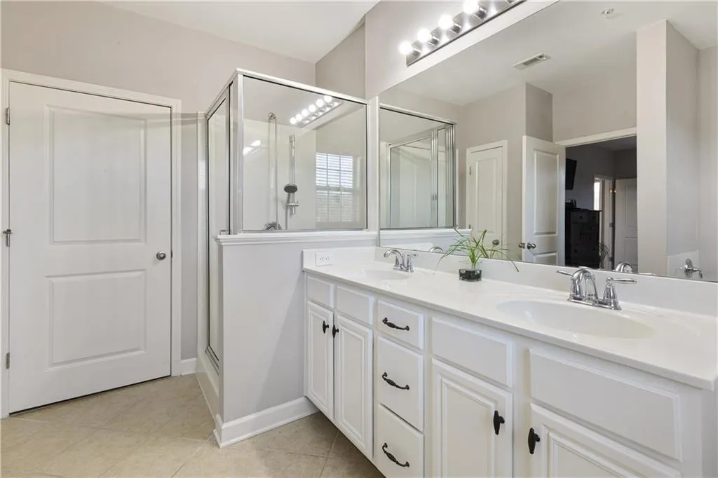 7265 Glisten Avenue Unit 127, Atlanta, Georgia 30328, 2 Bedrooms Bedrooms, ,2 BathroomsBathrooms,Residential,Sold,7265 Glisten Avenue Unit 127,6834247