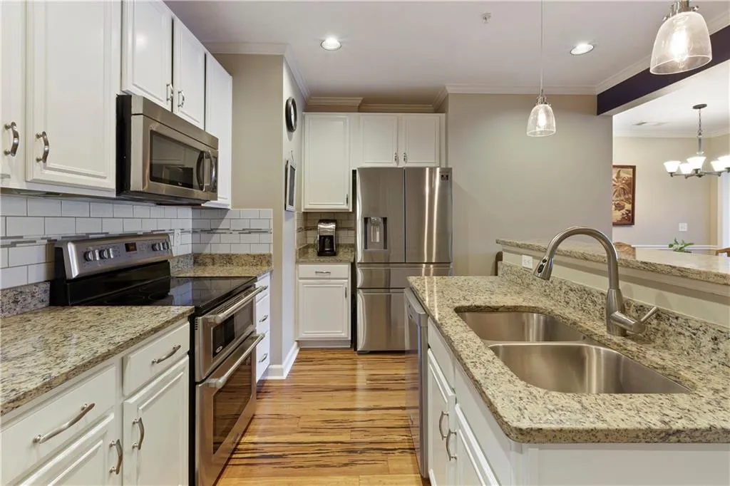 7265 Glisten Avenue Unit 127, Atlanta, Georgia 30328, 2 Bedrooms Bedrooms, ,2 BathroomsBathrooms,Residential,Sold,7265 Glisten Avenue Unit 127,6834247