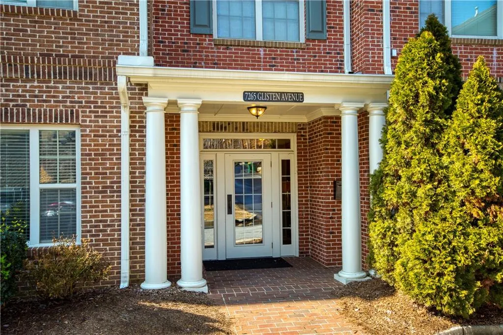 7265 Glisten Avenue Unit 127, Atlanta, Georgia 30328, 2 Bedrooms Bedrooms, ,2 BathroomsBathrooms,Residential,Sold,7265 Glisten Avenue Unit 127,6834247