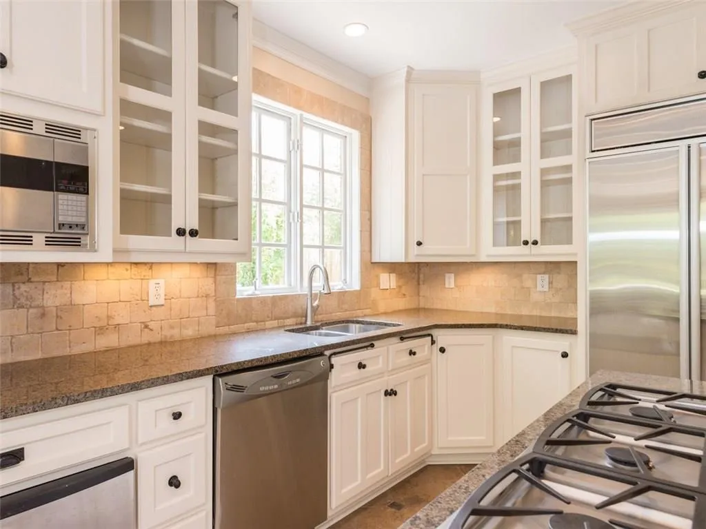 132 Rumson Road Ne, Atlanta, Georgia 30305, 4 Bedrooms Bedrooms, ,3 BathroomsBathrooms,Residential,Sold,132 Rumson Road Ne,5665343