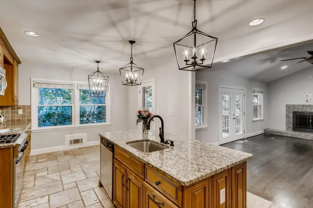 785 Starlight Lane Ne, Atlanta, Georgia 30342, 4 Bedrooms Bedrooms, ,4 BathroomsBathrooms,Residential,Sold,785 Starlight Lane Ne,6791201
