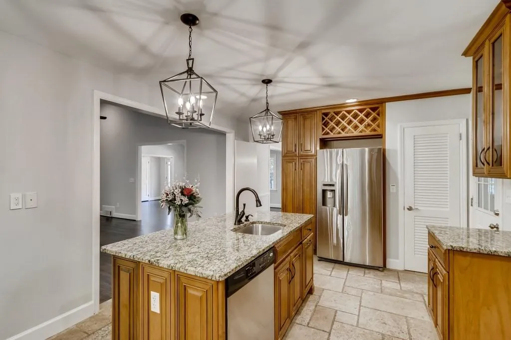 785 Starlight Lane Ne, Atlanta, Georgia 30342, 4 Bedrooms Bedrooms, ,4 BathroomsBathrooms,Residential,Sold,785 Starlight Lane Ne,6791201