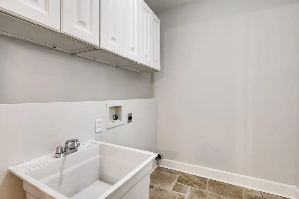 785 Starlight Lane Ne, Atlanta, Georgia 30342, 4 Bedrooms Bedrooms, ,4 BathroomsBathrooms,Residential,Sold,785 Starlight Lane Ne,6791201