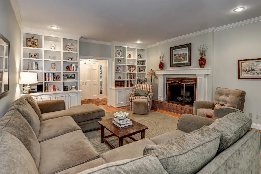 5300 New London Trace, Atlanta, Georgia 30327, 5 Bedrooms Bedrooms, ,3 BathroomsBathrooms,Residential,Sold,5300 New London Trace,5605164