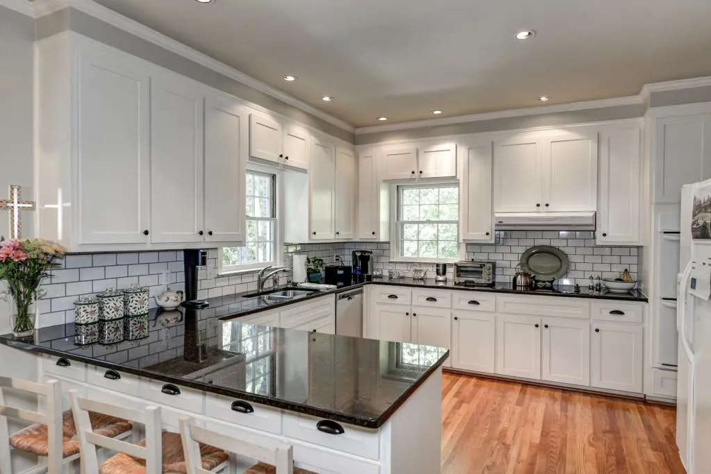 5300 New London Trace, Atlanta, Georgia 30327, 5 Bedrooms Bedrooms, ,3 BathroomsBathrooms,Residential,Sold,5300 New London Trace,5605164