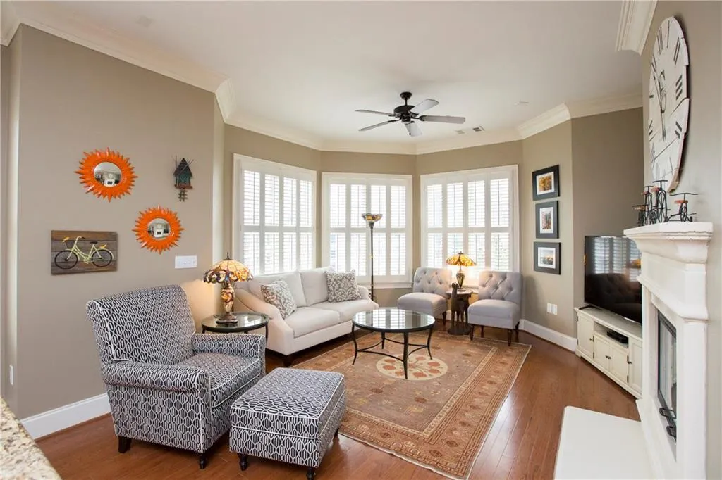 3635 E Paces Circle Ne Unit 1406, Atlanta, Georgia 30326, 2 Bedrooms Bedrooms, ,2 BathroomsBathrooms,Residential,Sold,3635 E Paces Circle Ne Unit 1406,5993025