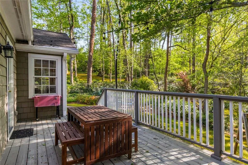 6990 Brandon Mill Road Nw, Atlanta, Georgia 30328, 4 Bedrooms Bedrooms, ,3 BathroomsBathrooms,Residential,Sold,6990 Brandon Mill Road Nw,7582877