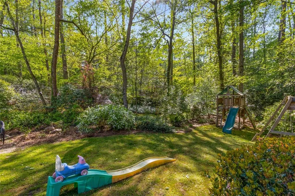 6990 Brandon Mill Road Nw, Atlanta, Georgia 30328, 4 Bedrooms Bedrooms, ,3 BathroomsBathrooms,Residential,Sold,6990 Brandon Mill Road Nw,7582877