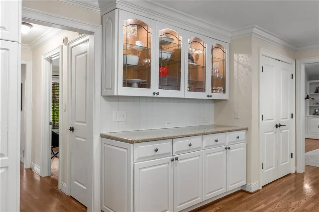 6990 Brandon Mill Road Nw, Atlanta, Georgia 30328, 4 Bedrooms Bedrooms, ,3 BathroomsBathrooms,Residential,Sold,6990 Brandon Mill Road Nw,7582877