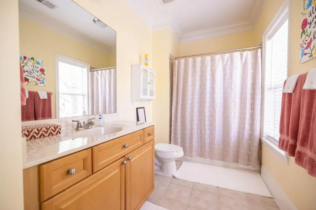 1120 Glenridge Place, Atlanta, Georgia 30342, 3 Bedrooms Bedrooms, ,2 BathroomsBathrooms,Residential,Sold,1120 Glenridge Place,6867917