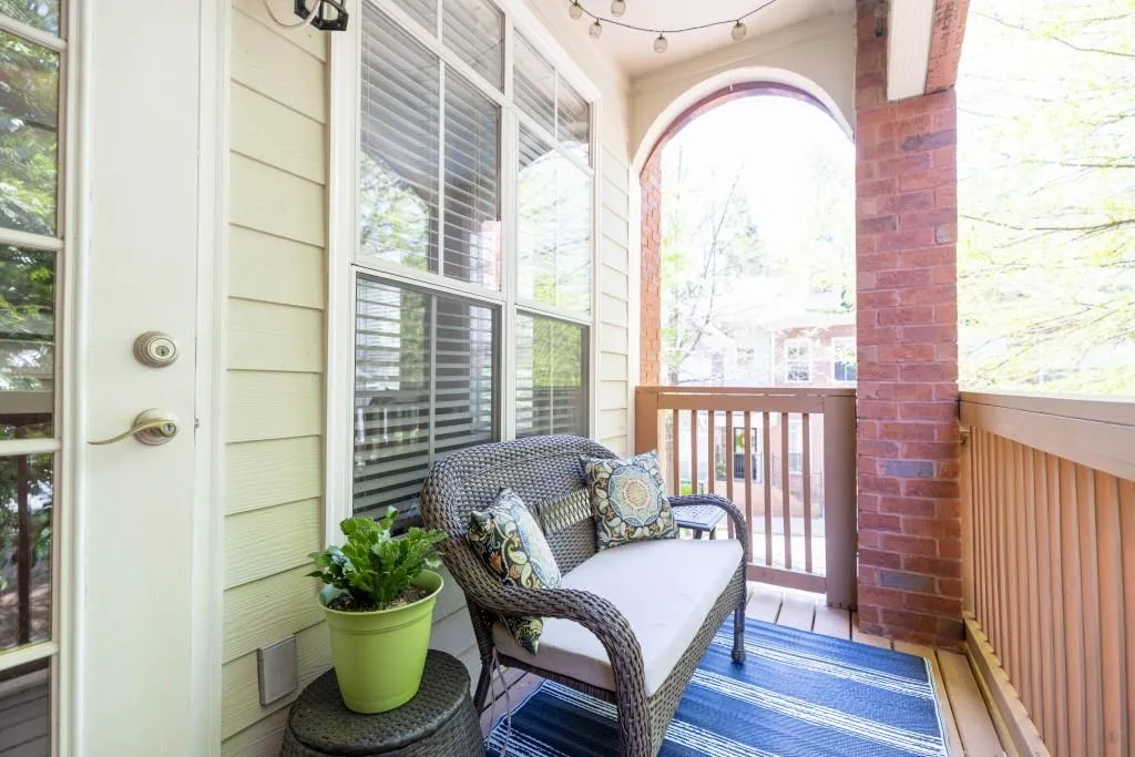1120 Glenridge Place, Atlanta, Georgia 30342, 3 Bedrooms Bedrooms, ,2 BathroomsBathrooms,Residential,Sold,1120 Glenridge Place,6867917