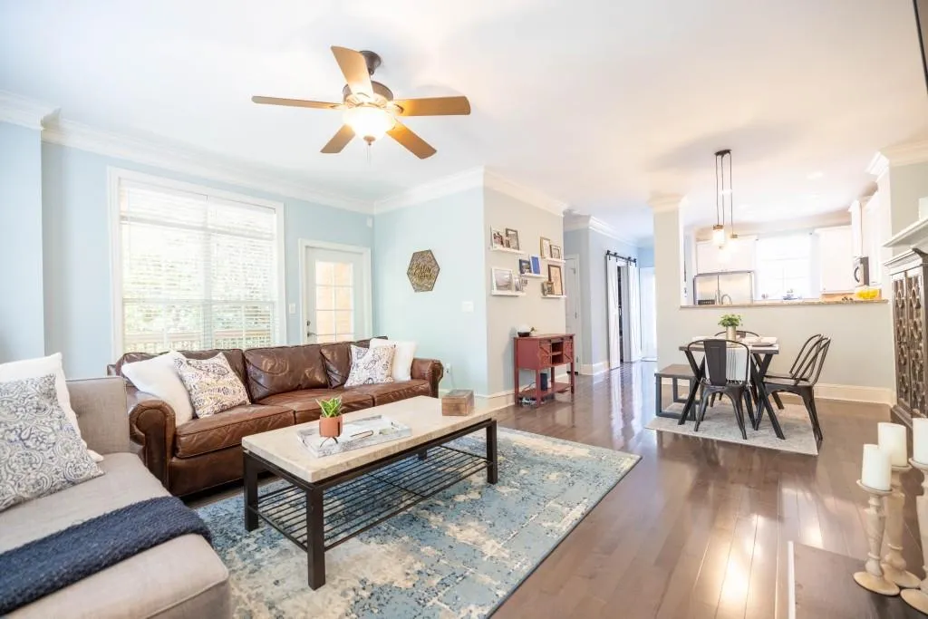 1120 Glenridge Place, Atlanta, Georgia 30342, 3 Bedrooms Bedrooms, ,2 BathroomsBathrooms,Residential,Sold,1120 Glenridge Place,6867917