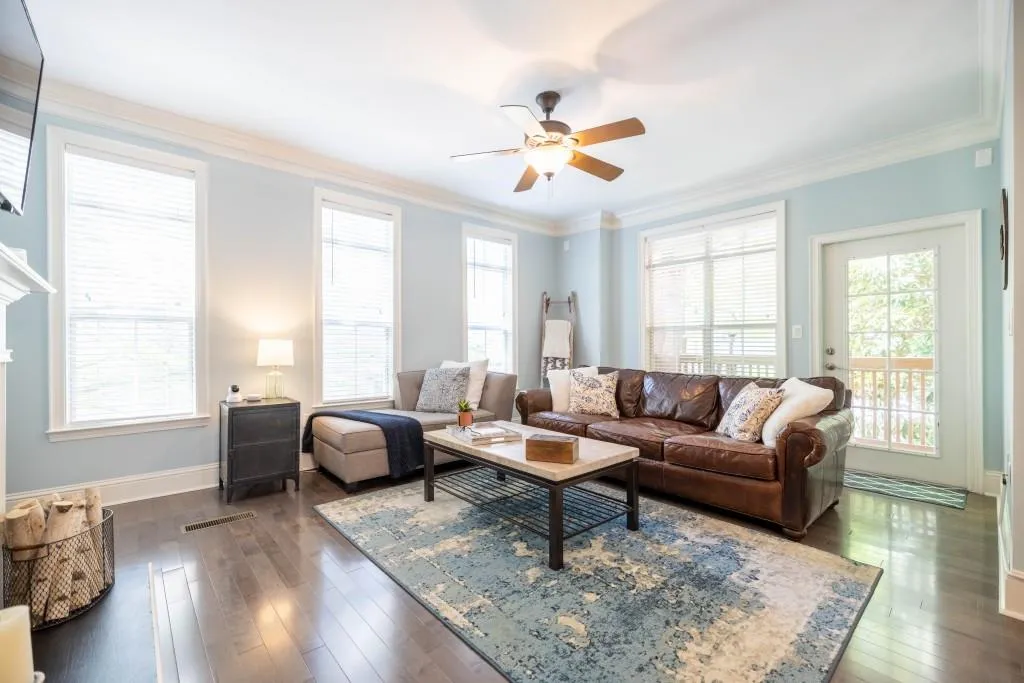 1120 Glenridge Place, Atlanta, Georgia 30342, 3 Bedrooms Bedrooms, ,2 BathroomsBathrooms,Residential,Sold,1120 Glenridge Place,6867917