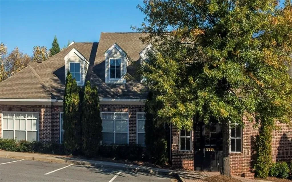 1120 Glenridge Place, Atlanta, Georgia 30342, 3 Bedrooms Bedrooms, ,2 BathroomsBathrooms,Residential,Sold,1120 Glenridge Place,6867917
