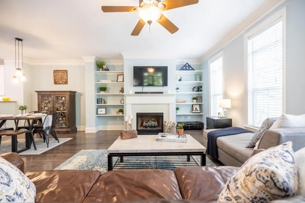 1120 Glenridge Place, Atlanta, Georgia 30342, 3 Bedrooms Bedrooms, ,2 BathroomsBathrooms,Residential,Sold,1120 Glenridge Place,6867917
