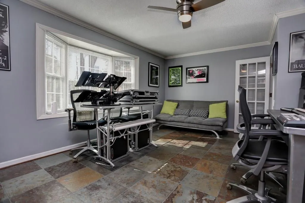 201 Dunwoody Chace, Sandy Springs, Georgia 30328, 2 Bedrooms Bedrooms, ,2 BathroomsBathrooms,Residential,Sold,201 Dunwoody Chace,5799798