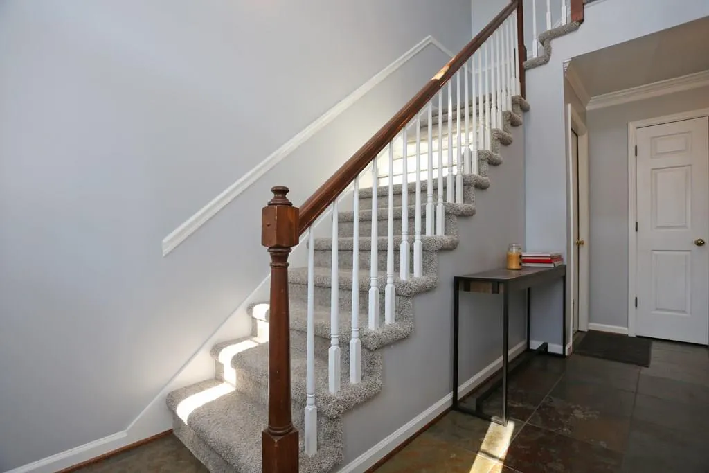 201 Dunwoody Chace, Sandy Springs, Georgia 30328, 2 Bedrooms Bedrooms, ,2 BathroomsBathrooms,Residential,Sold,201 Dunwoody Chace,5799798