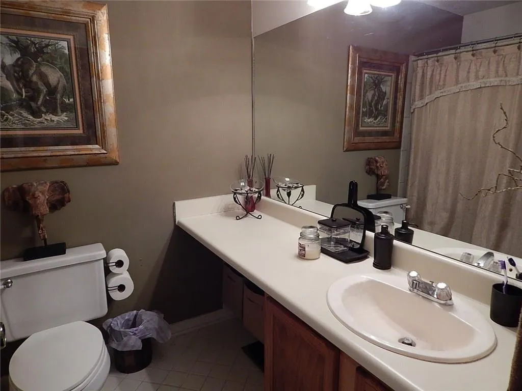 104 Barrington Hill Drive Unit 104, Sandy Springs, Georgia 30350, 1 Bedroom Bedrooms, ,1 BathroomBathrooms,Residential,Sold,104 Barrington Hill Drive Unit 104,5658966