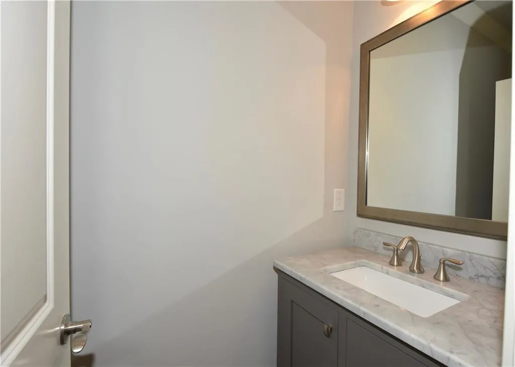 236 Belle Lane, Sandy Springs, Georgia 30328, 5 Bedrooms Bedrooms, ,5 BathroomsBathrooms,Residential,Sold,236 Belle Lane,5801653