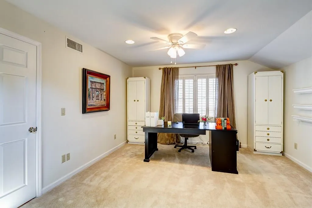 125 Belmont Trace, Sandy Springs, Georgia 30328, 4 Bedrooms Bedrooms, ,2 BathroomsBathrooms,Residential,Sold,125 Belmont Trace,5646709