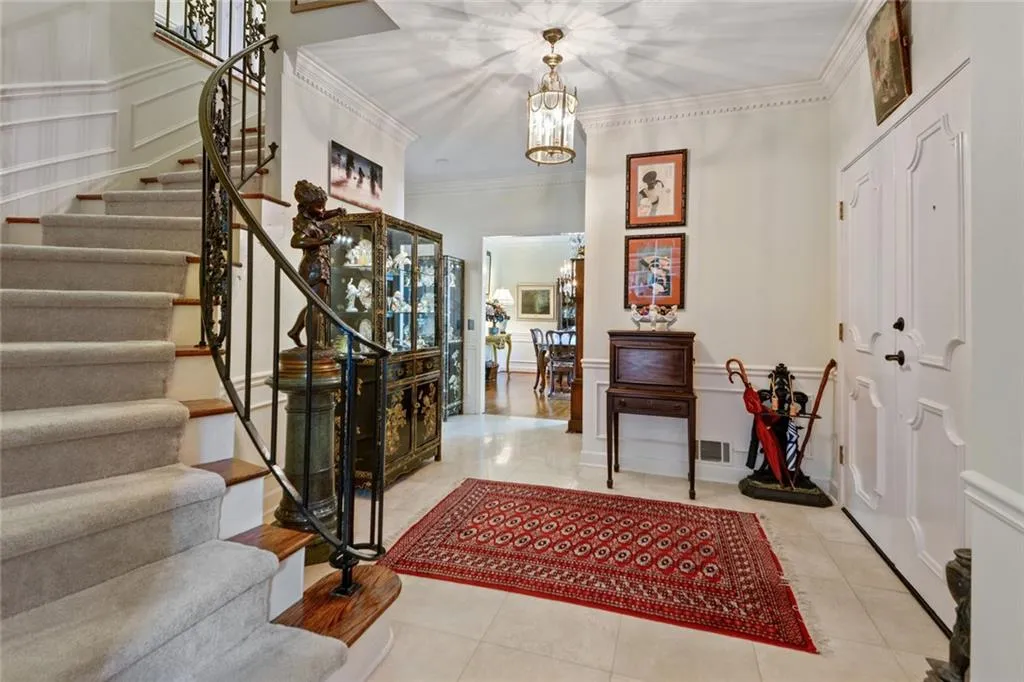 575 Idlewood Drive, Sandy Springs, Georgia 30327, 4 Bedrooms Bedrooms, ,2 BathroomsBathrooms,Residential,Sold,575 Idlewood Drive,6865036