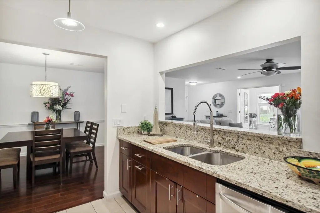 108 Abingdon Way, Atlanta, Georgia 30328, 2 Bedrooms Bedrooms, ,2 BathroomsBathrooms,Residential,Sold,108 Abingdon Way,7219621