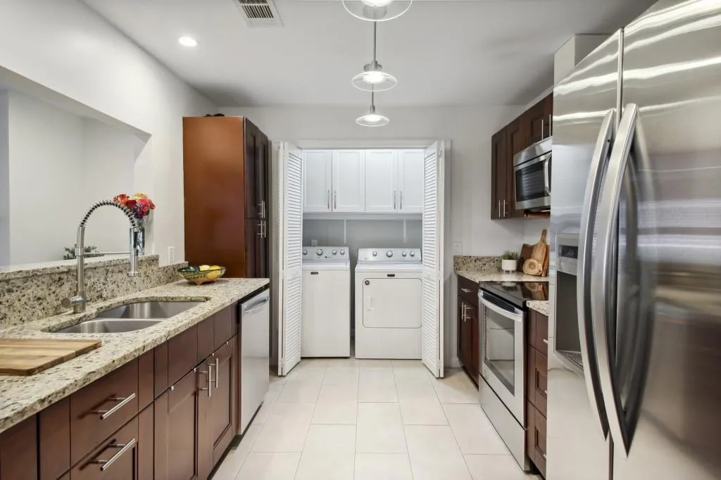 108 Abingdon Way, Atlanta, Georgia 30328, 2 Bedrooms Bedrooms, ,2 BathroomsBathrooms,Residential,Sold,108 Abingdon Way,7219621