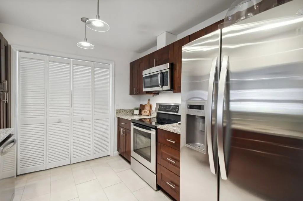 108 Abingdon Way, Atlanta, Georgia 30328, 2 Bedrooms Bedrooms, ,2 BathroomsBathrooms,Residential,Sold,108 Abingdon Way,7219621