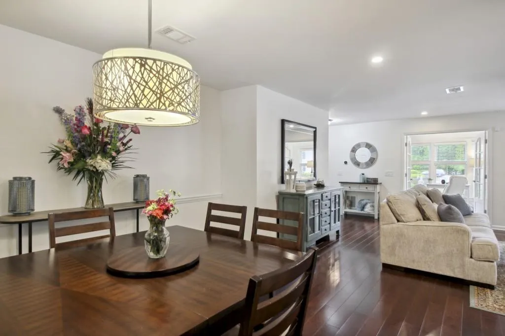 108 Abingdon Way, Atlanta, Georgia 30328, 2 Bedrooms Bedrooms, ,2 BathroomsBathrooms,Residential,Sold,108 Abingdon Way,7219621