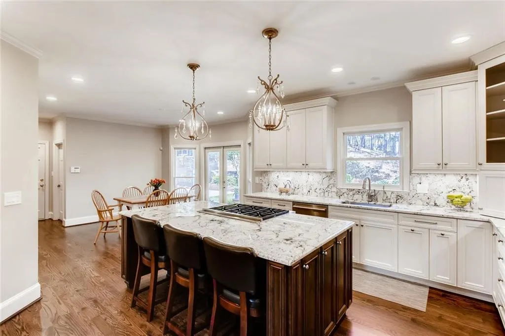 7780 Landowne Drive, Atlanta, Georgia 30350, 5 Bedrooms Bedrooms, ,4 BathroomsBathrooms,Residential,Sold,7780 Landowne Drive,6523116