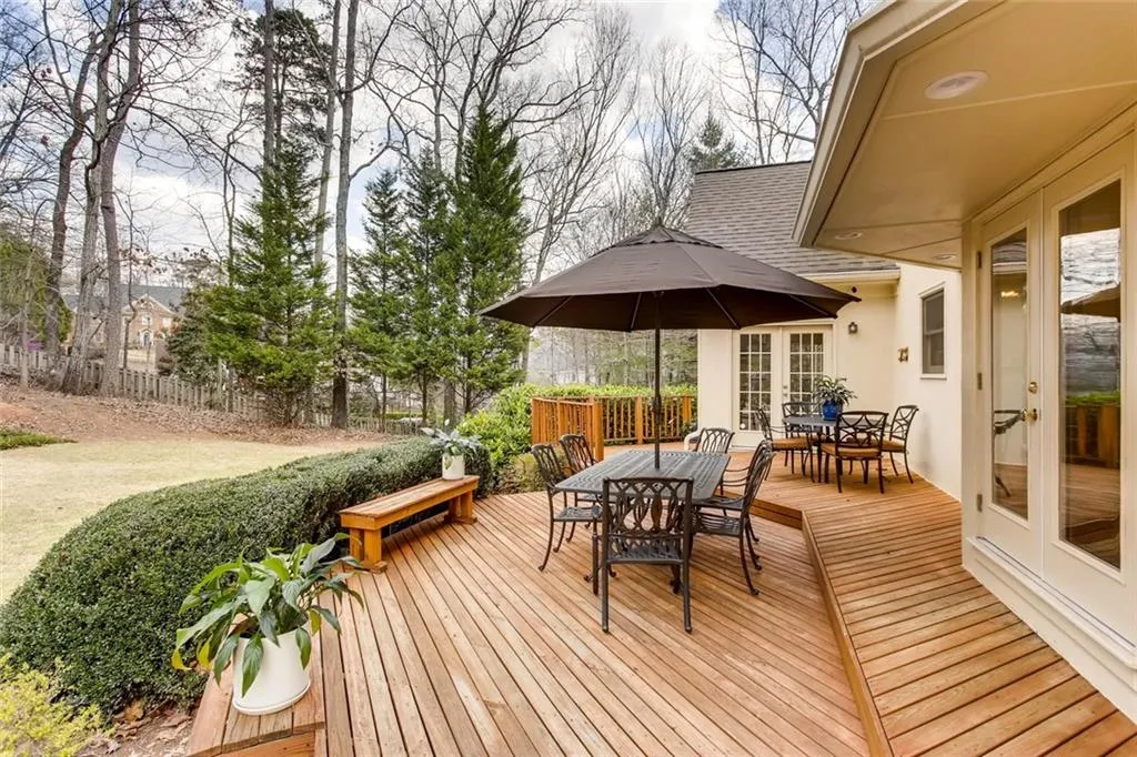 7780 Landowne Drive, Atlanta, Georgia 30350, 5 Bedrooms Bedrooms, ,4 BathroomsBathrooms,Residential,Sold,7780 Landowne Drive,6523116