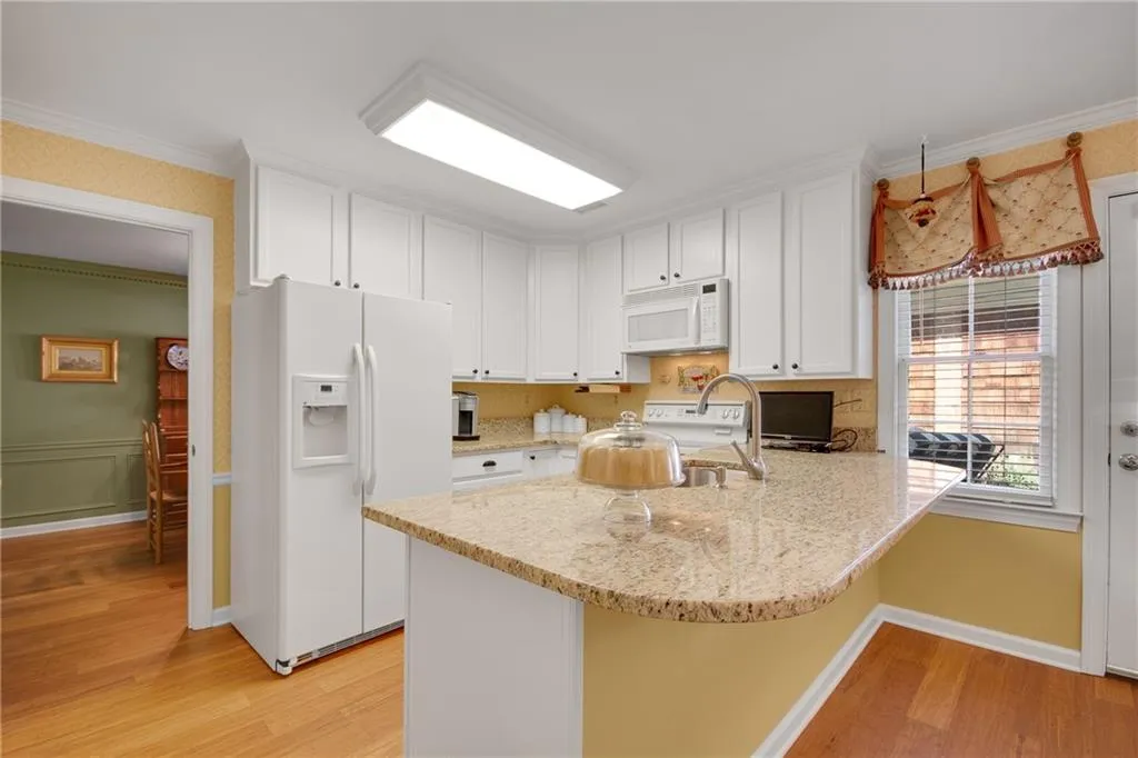 9098 Carroll Manor Drive, Sandy Springs, Georgia 30350, 2 Bedrooms Bedrooms, ,2 BathroomsBathrooms,Residential,Sold,9098 Carroll Manor Drive,6790130