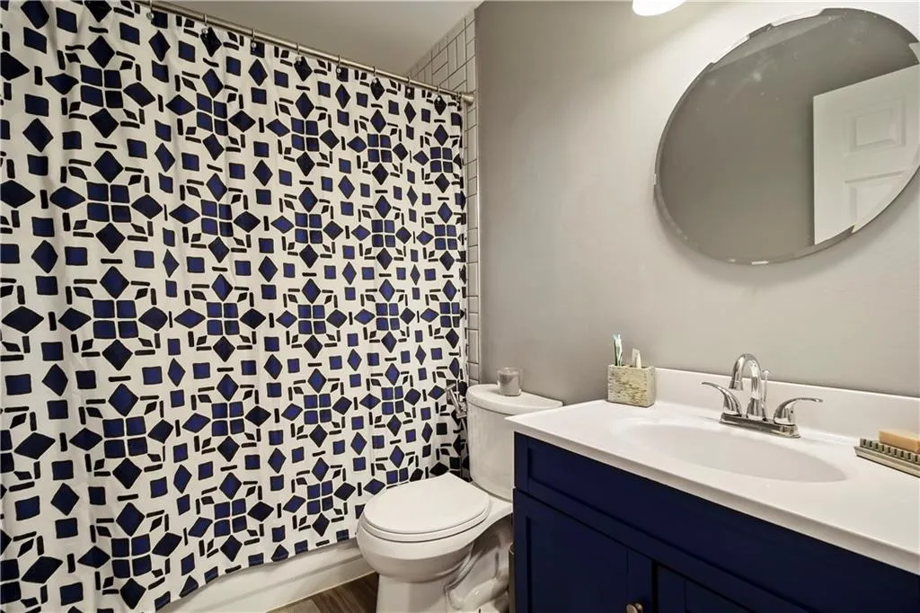 52 Dunwoody Springs Drive, Atlanta, Georgia 30328, 3 Bedrooms Bedrooms, ,2 BathroomsBathrooms,Residential,Sold,52 Dunwoody Springs Drive,6926010