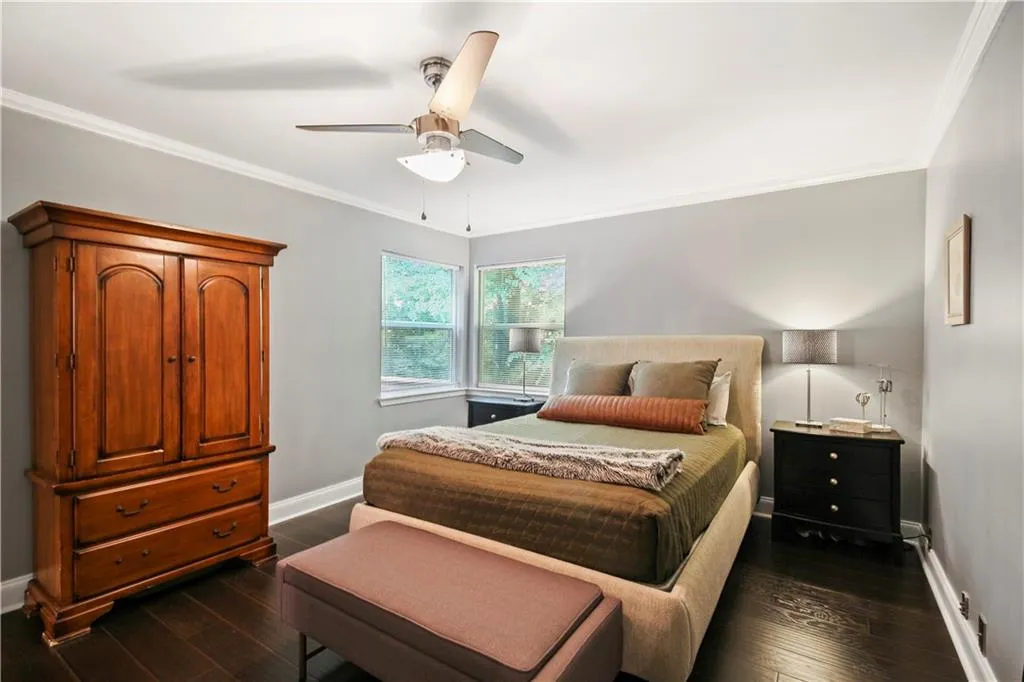 52 Dunwoody Springs Drive, Atlanta, Georgia 30328, 3 Bedrooms Bedrooms, ,2 BathroomsBathrooms,Residential,Sold,52 Dunwoody Springs Drive,6926010