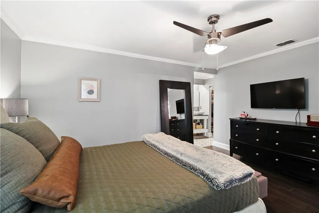 52 Dunwoody Springs Drive, Atlanta, Georgia 30328, 3 Bedrooms Bedrooms, ,2 BathroomsBathrooms,Residential,Sold,52 Dunwoody Springs Drive,6926010