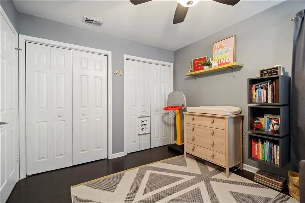 52 Dunwoody Springs Drive, Atlanta, Georgia 30328, 3 Bedrooms Bedrooms, ,2 BathroomsBathrooms,Residential,Sold,52 Dunwoody Springs Drive,6926010