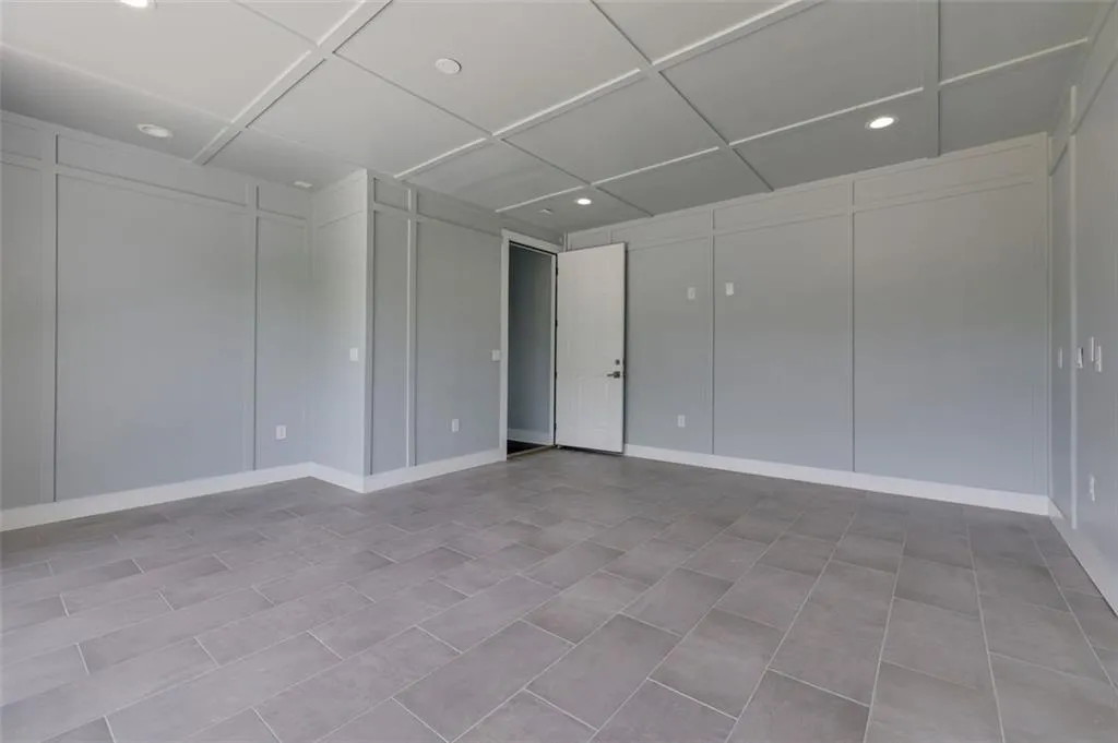 645 Nw Northway Lane, Atlanta, Georgia 30342, 4 Bedrooms Bedrooms, ,4 BathroomsBathrooms,Residential,Sold,645 Nw Northway Lane,6893425