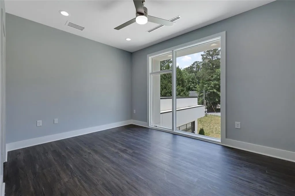 645 Nw Northway Lane, Atlanta, Georgia 30342, 4 Bedrooms Bedrooms, ,4 BathroomsBathrooms,Residential,Sold,645 Nw Northway Lane,6893425