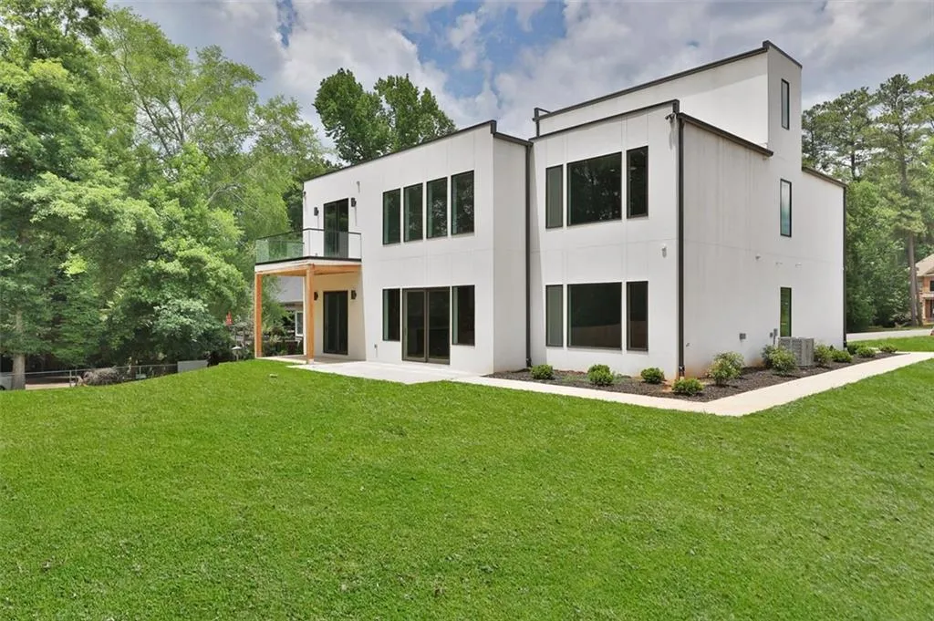 645 Nw Northway Lane, Atlanta, Georgia 30342, 4 Bedrooms Bedrooms, ,4 BathroomsBathrooms,Residential,Sold,645 Nw Northway Lane,6893425