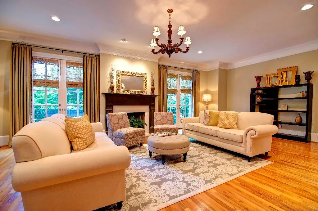 3533 Roxboro Road Ne Unit 1, Atlanta, Georgia 30326, 3 Bedrooms Bedrooms, ,4 BathroomsBathrooms,Residential,Sold,3533 Roxboro Road Ne Unit 1,5539293