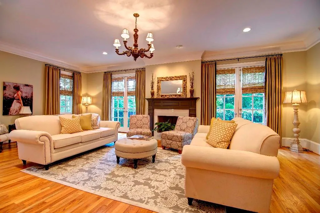 3533 Roxboro Road Ne Unit 1, Atlanta, Georgia 30326, 3 Bedrooms Bedrooms, ,4 BathroomsBathrooms,Residential,Sold,3533 Roxboro Road Ne Unit 1,5539293