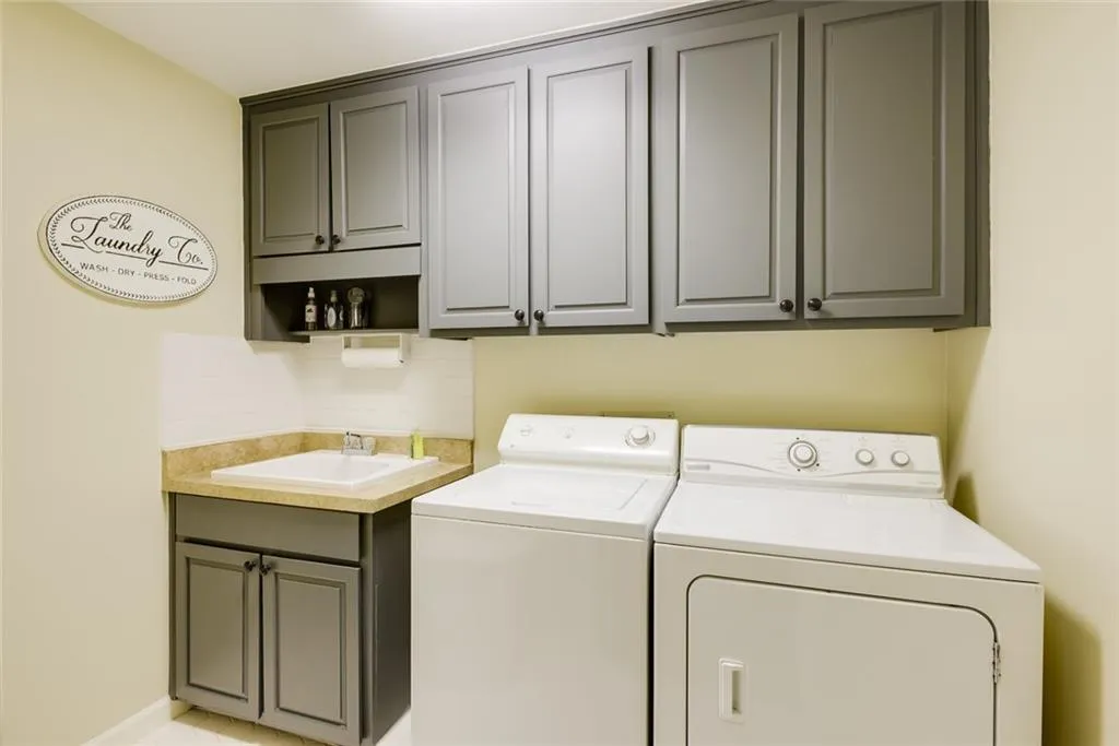 220 Walhalla Court, Sandy Springs, Georgia 30350, 5 Bedrooms Bedrooms, ,5 BathroomsBathrooms,Residential,Sold,220 Walhalla Court,7007647 220 Walhalla Court, Sandy Springs, Georgia 30350, 5 Bedrooms Bedrooms, ,5 BathroomsBathrooms,Residential,Sold,220 Walhalla Court,7007647