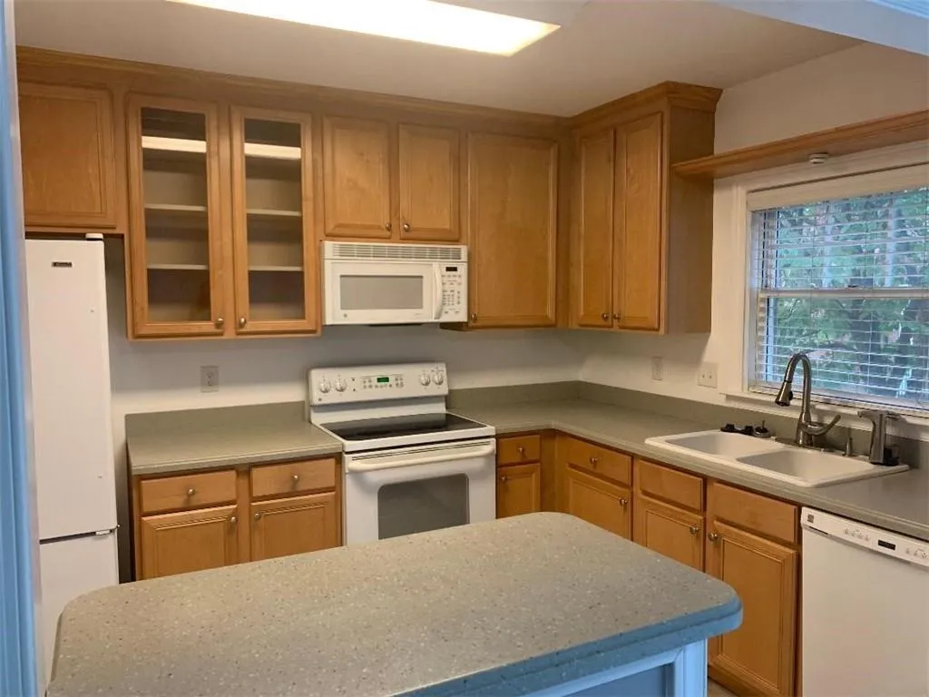 29 Mount Vernon Circle, Atlanta, Georgia 30338, 3 Bedrooms Bedrooms, ,2 BathroomsBathrooms,Residential,Sold,29 Mount Vernon Circle,6808813