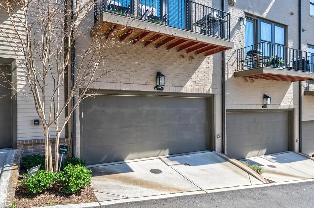 6774 Cadence Boulevard, Atlanta, Georgia 30328, 3 Bedrooms Bedrooms, ,3 BathroomsBathrooms,Residential,Sold,6774 Cadence Boulevard,7019649