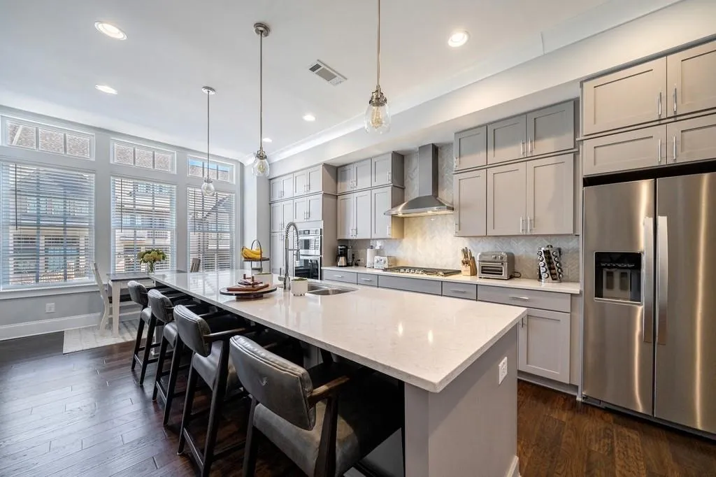 6774 Cadence Boulevard, Atlanta, Georgia 30328, 3 Bedrooms Bedrooms, ,3 BathroomsBathrooms,Residential,Sold,6774 Cadence Boulevard,7019649