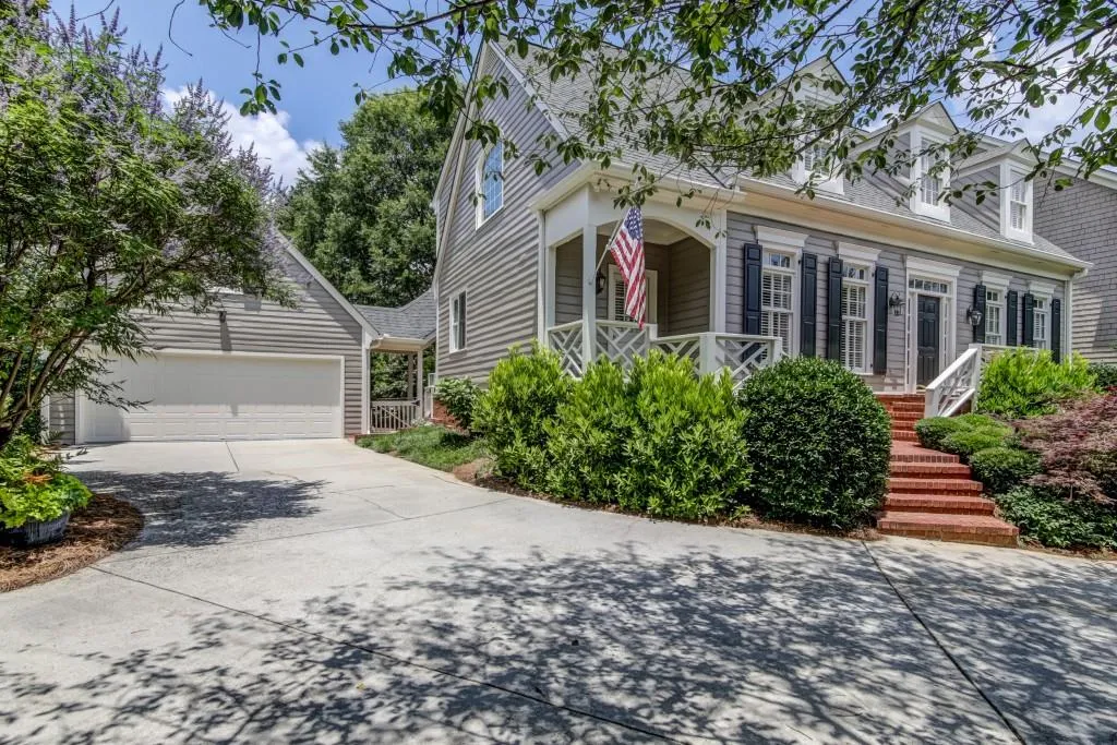 5840 Long Grove Drive, Sandy Springs, Georgia 30328, 4 Bedrooms Bedrooms, ,4 BathroomsBathrooms,Residential,Sold,5840 Long Grove Drive,5866313