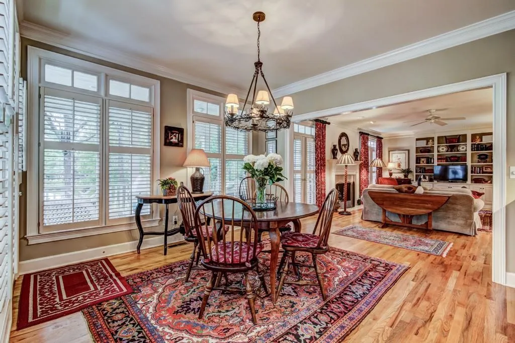 5840 Long Grove Drive, Sandy Springs, Georgia 30328, 4 Bedrooms Bedrooms, ,4 BathroomsBathrooms,Residential,Sold,5840 Long Grove Drive,5866313