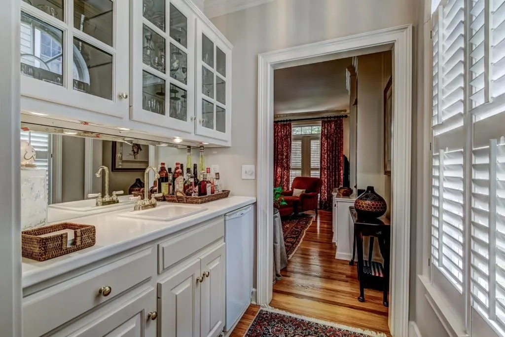 5840 Long Grove Drive, Sandy Springs, Georgia 30328, 4 Bedrooms Bedrooms, ,4 BathroomsBathrooms,Residential,Sold,5840 Long Grove Drive,5866313