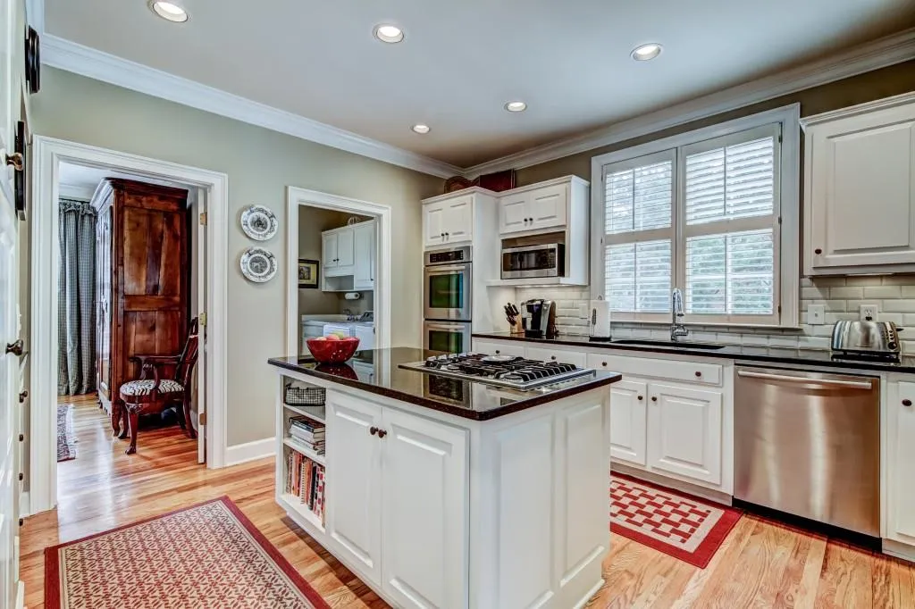 5840 Long Grove Drive, Sandy Springs, Georgia 30328, 4 Bedrooms Bedrooms, ,4 BathroomsBathrooms,Residential,Sold,5840 Long Grove Drive,5866313